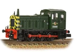Graham Farish 371-061A Class 03 D2028 BR Green (Wasp Stripes)