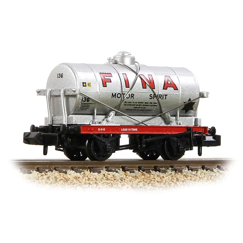 Graham Farish 373-658A 14 Ton Tank Wagon ‘Fina’ Silver