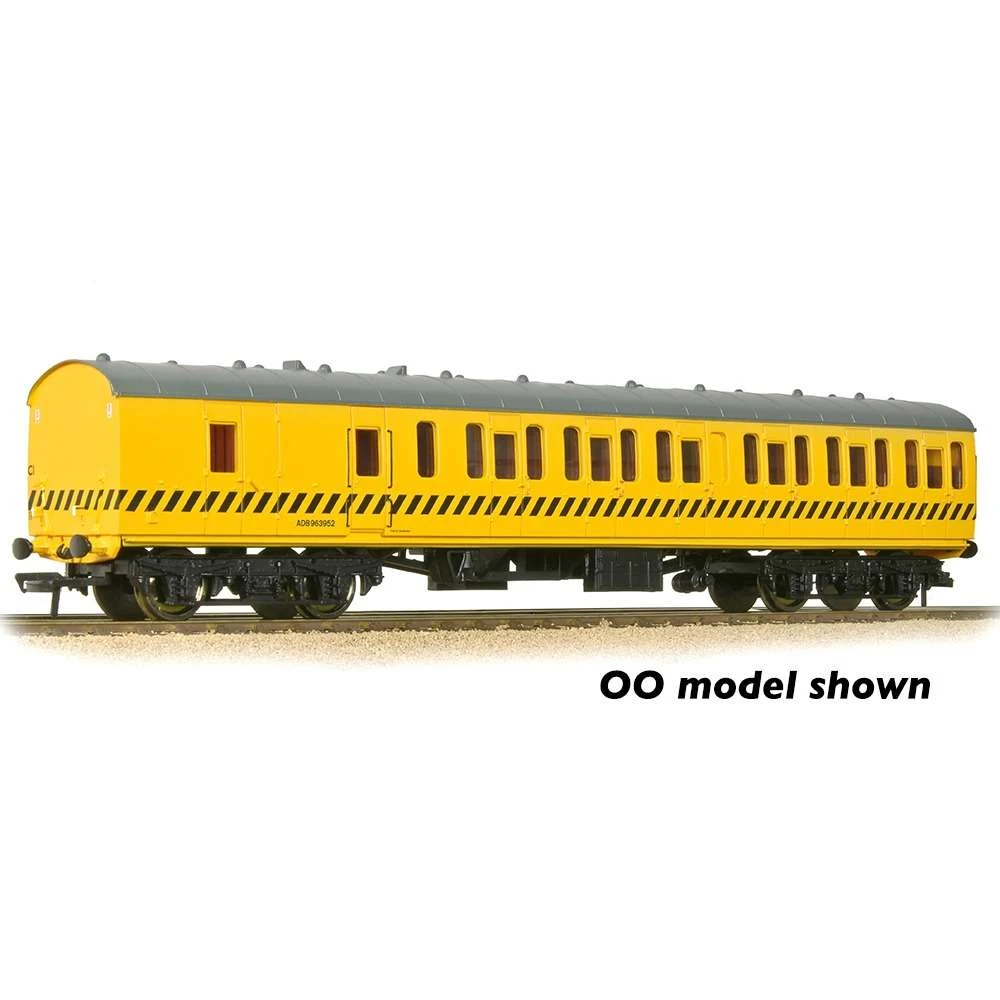 Graham Farish 374-314 BR Mk1 57ft ‘Suburban’ BS Brake Second BR Departmental Yellow