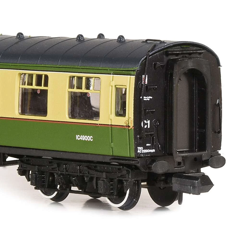 Graham Farish 374-993 BR Mk1 TSO & BCK 2-Coach Pack BR West Highland Line Green & Cream 4 Graham Farish 374-993 BR Mk1 TSO & BCK 2-Coach Pack BR West Highland Line Green & Cream - Image 2