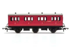 Hornby R40123 BR, 6 Wheel Coach, 1st Class, Fitted Lights, E41373 – Era 4